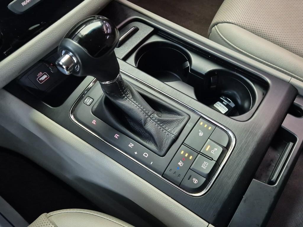 KIA Carnival - Vista 8