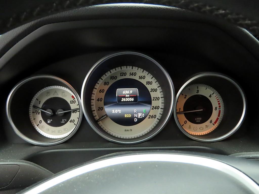 Mercedes Benz E class - Vista 6