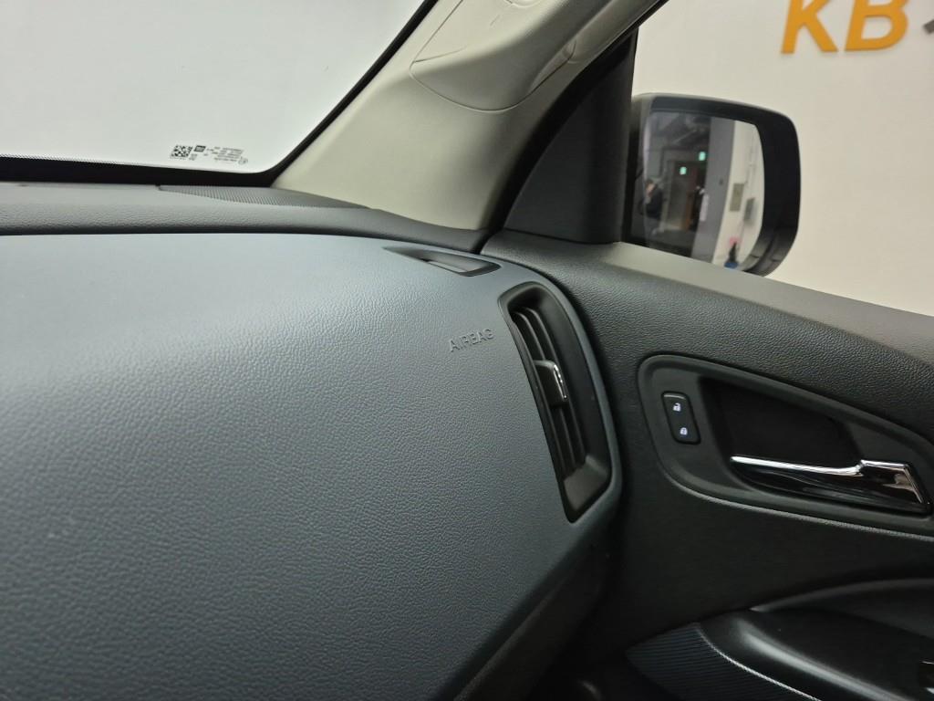 Chevrolet ?Colorado 2021 Negro - Importación desde Corea - HF Imports Iquique - Foto 16