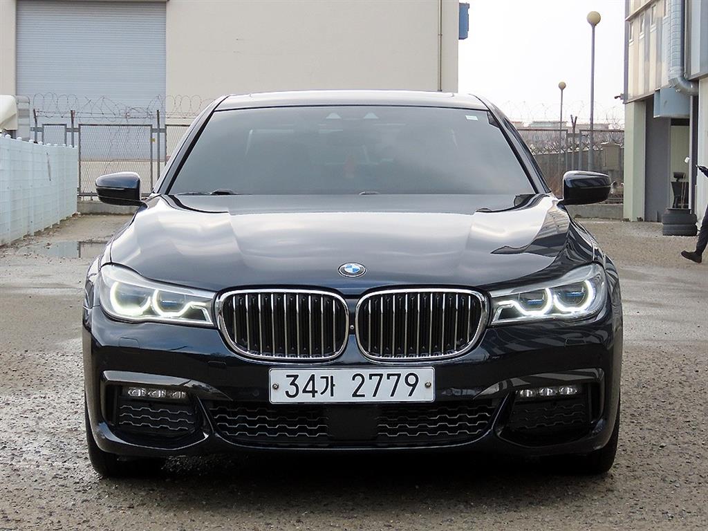 BMW 7 Series 2017 Negro - Importación desde Corea - HF Imports Iquique - Foto 1