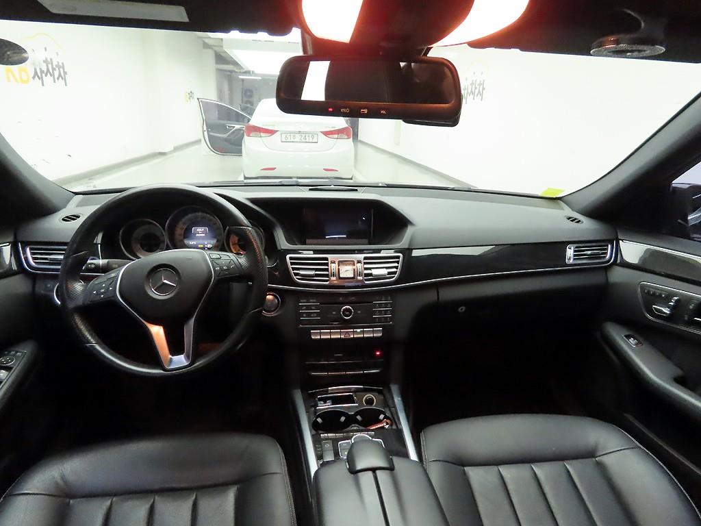 Mercedes Benz E class - Vista 7