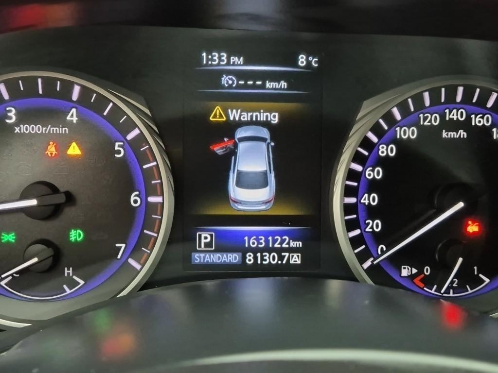 Infiniti Q - Vista 6