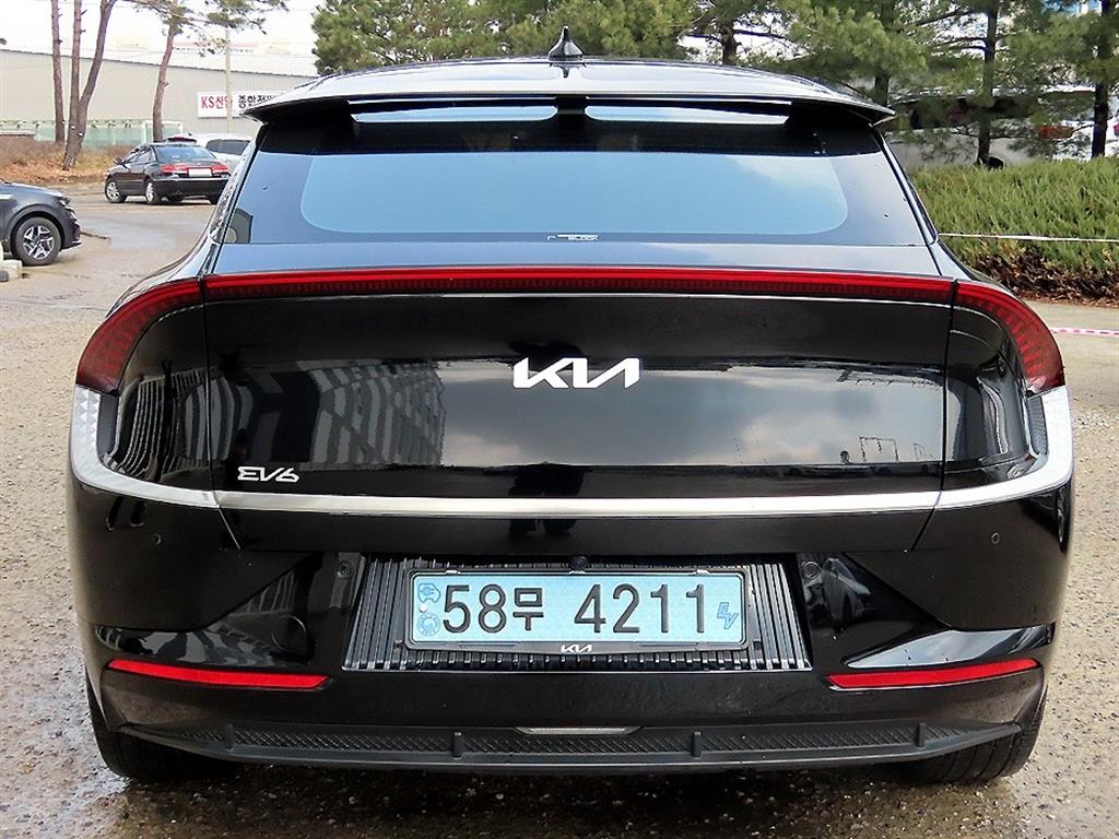 KIA EV6 - Vista 4