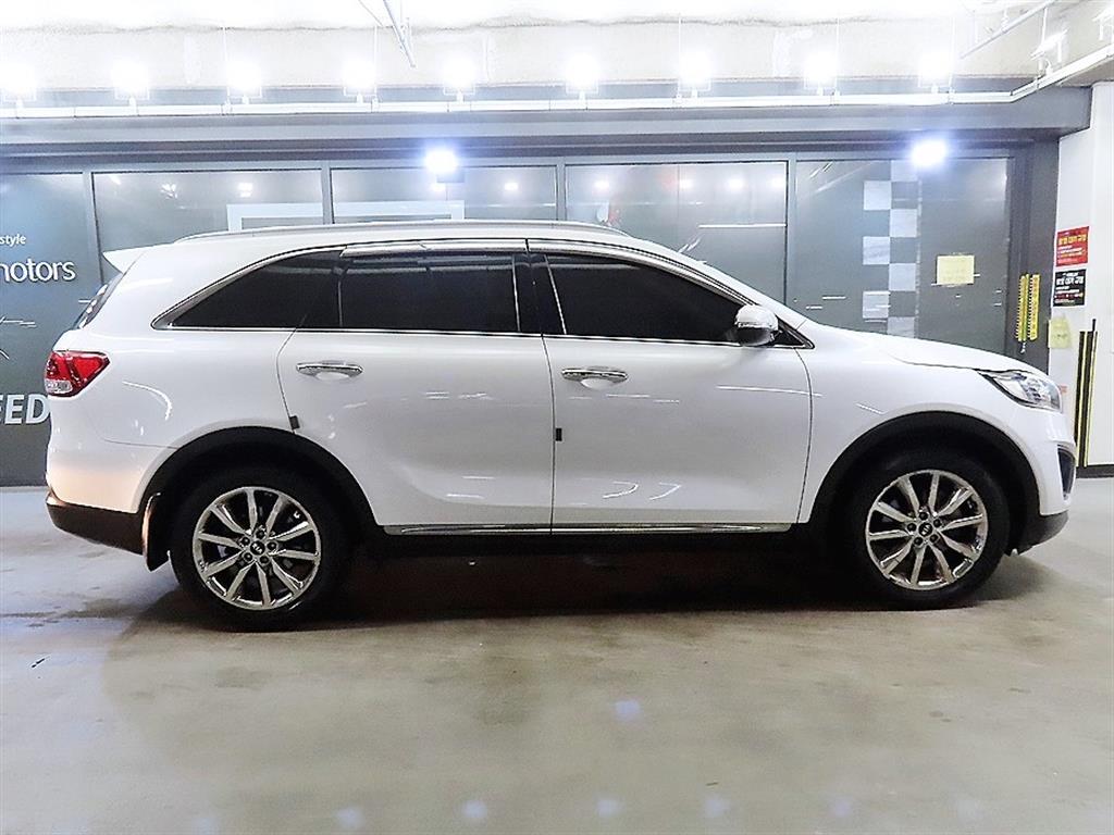 KIA Sorento - Vista 3