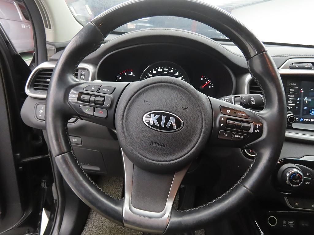 KIA Sorento - Vista 8