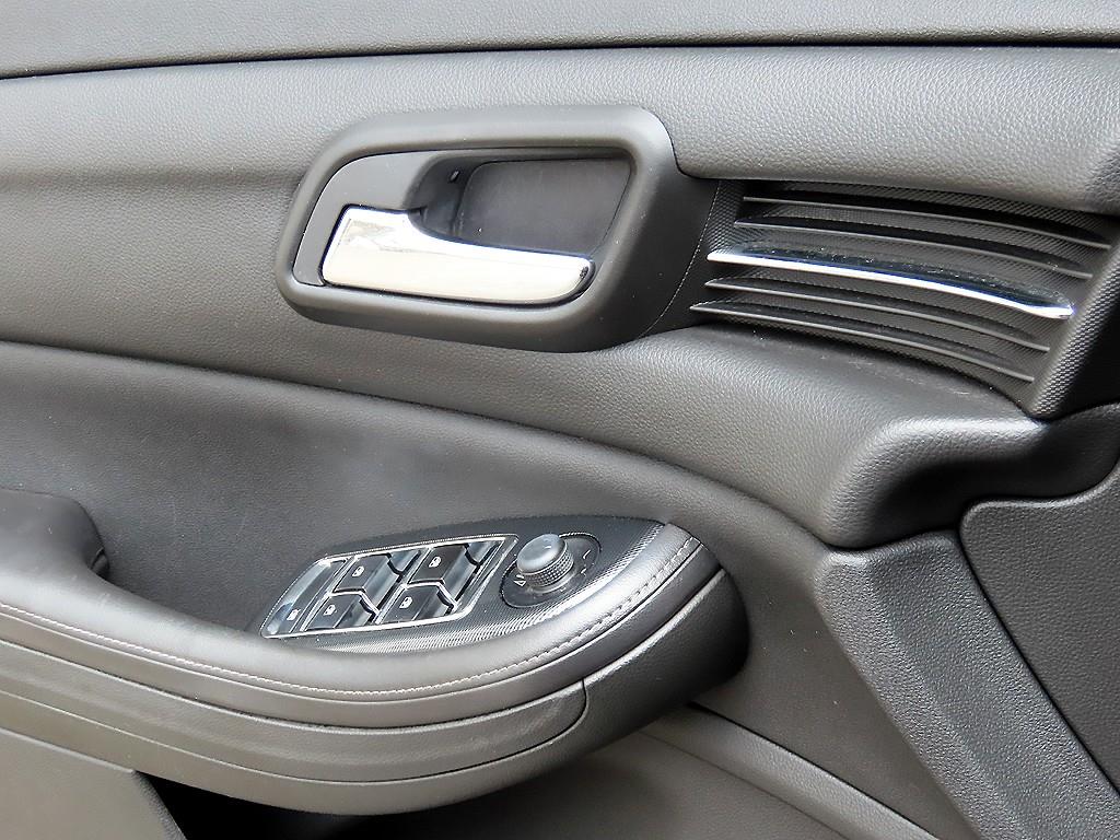 Chevrolet Malibu - Vista 11