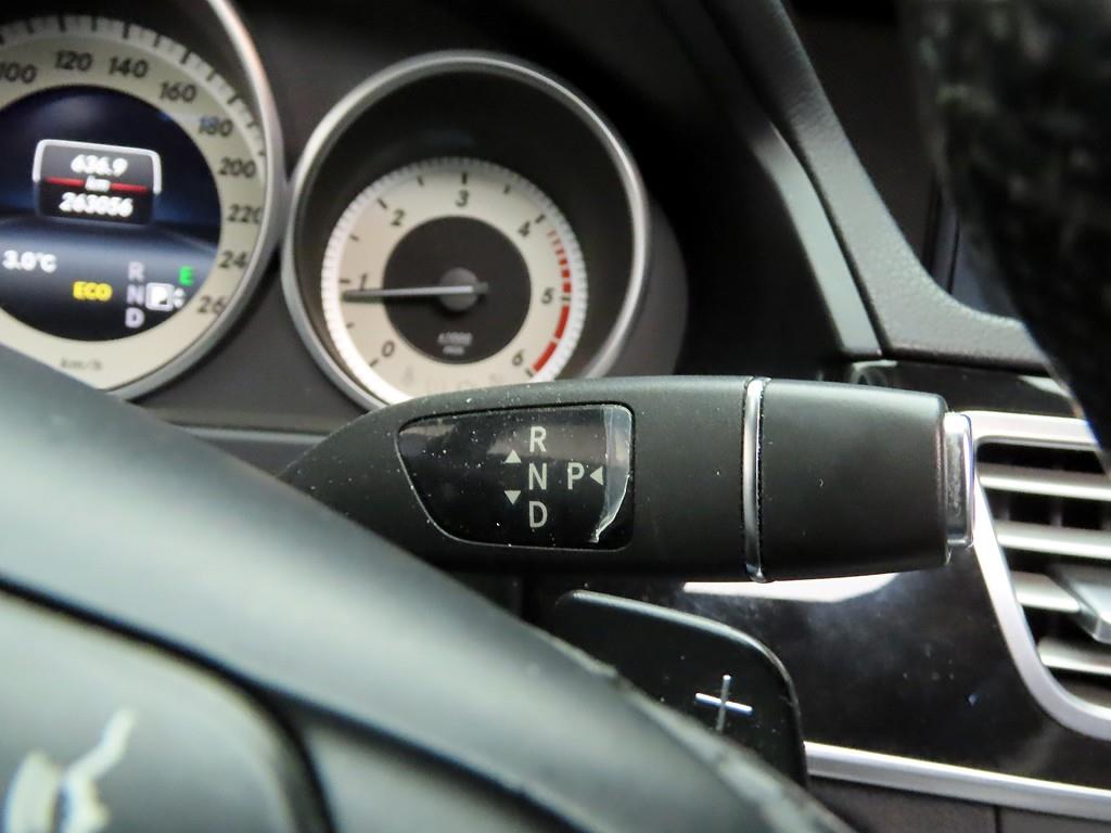 Mercedes Benz E class - Vista 10