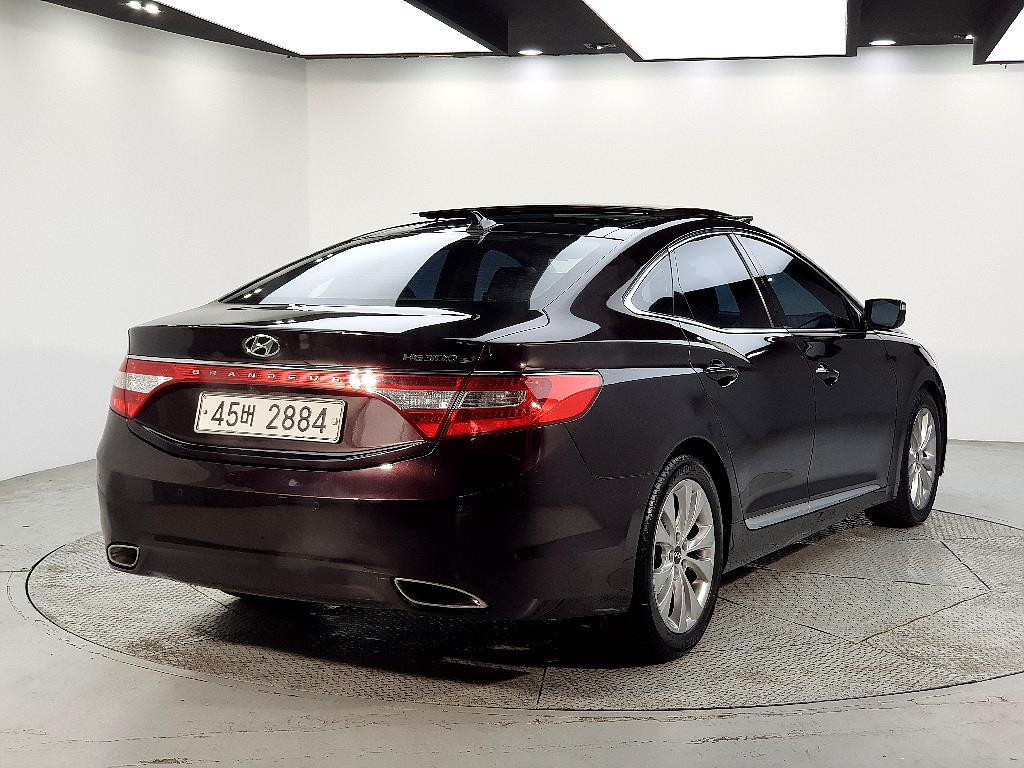 HYUNDAI Grandeur - Vista 4