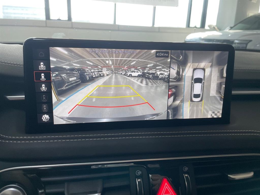 Genesis G70 - Vista 9