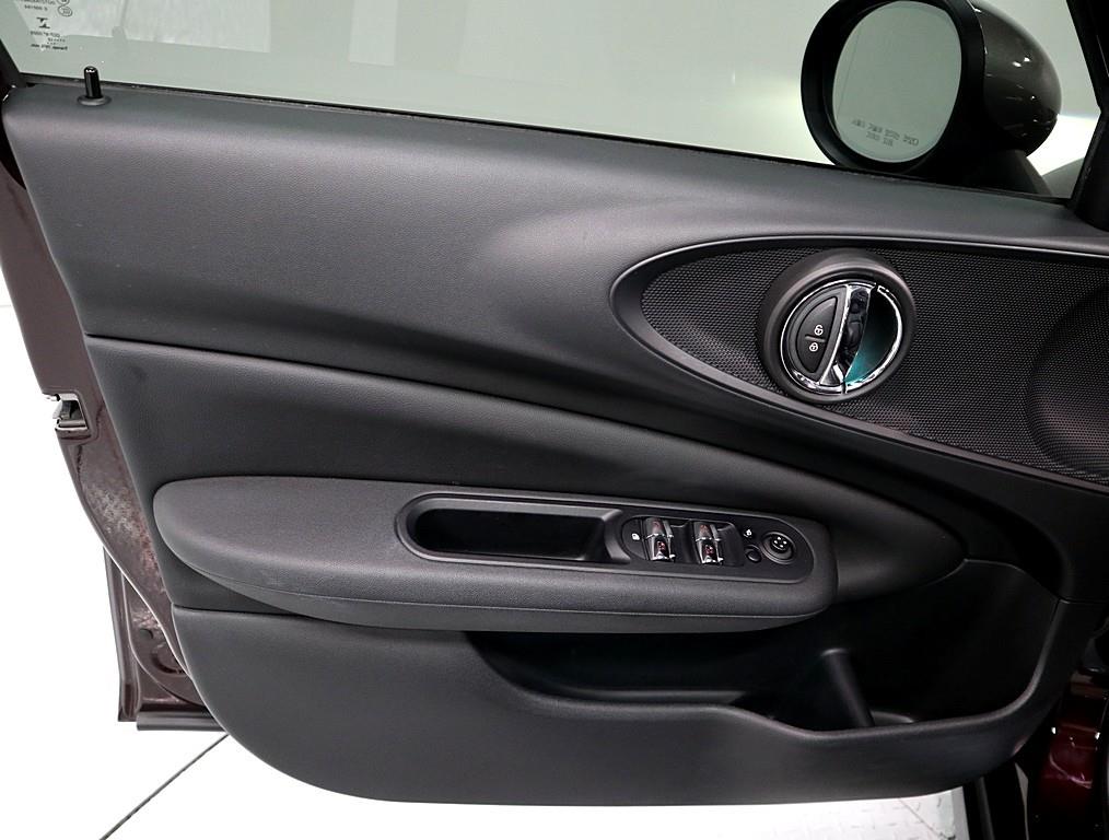 Mini Clubman - Vista 8