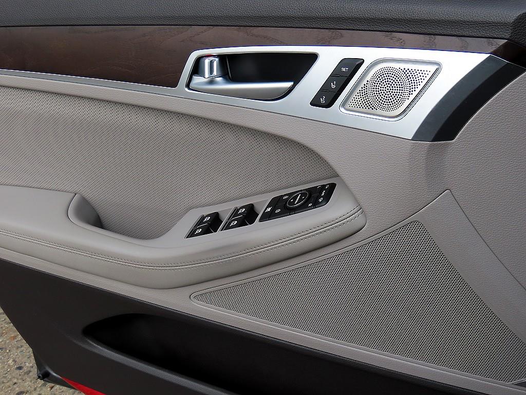 Genesis G80 - Vista 12