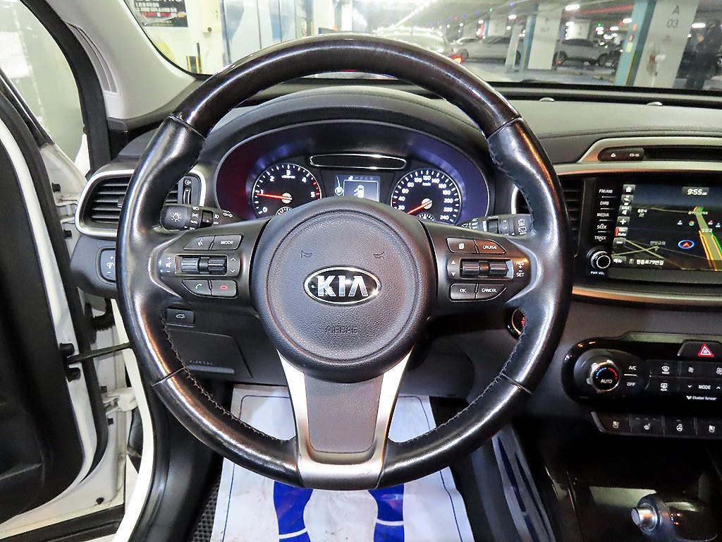 KIA Sorento - Vista 8