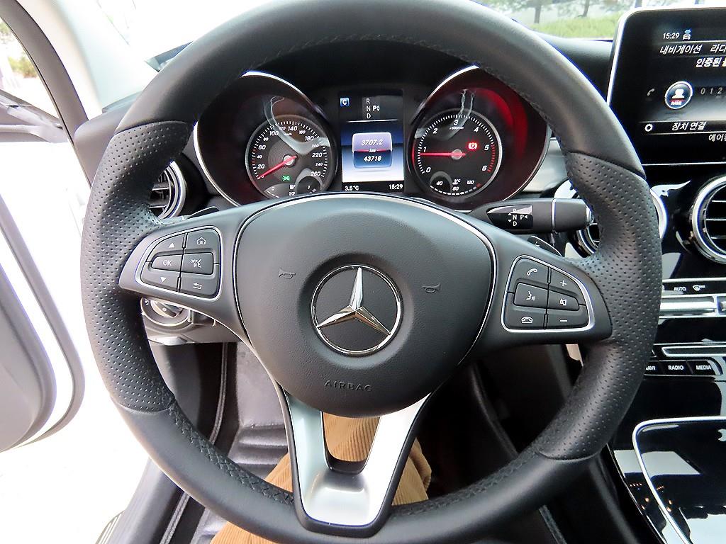 Mercedes Benz C Class - Vista 8