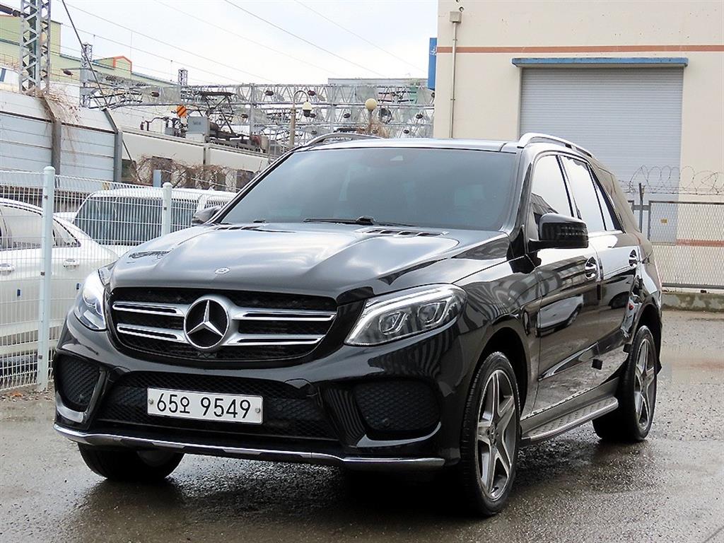 Mercedes Benz GLE Class - Vista 2