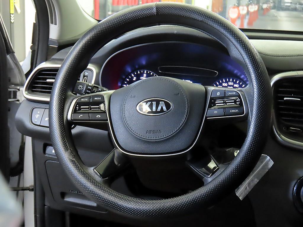 KIA Sorento - Vista 8