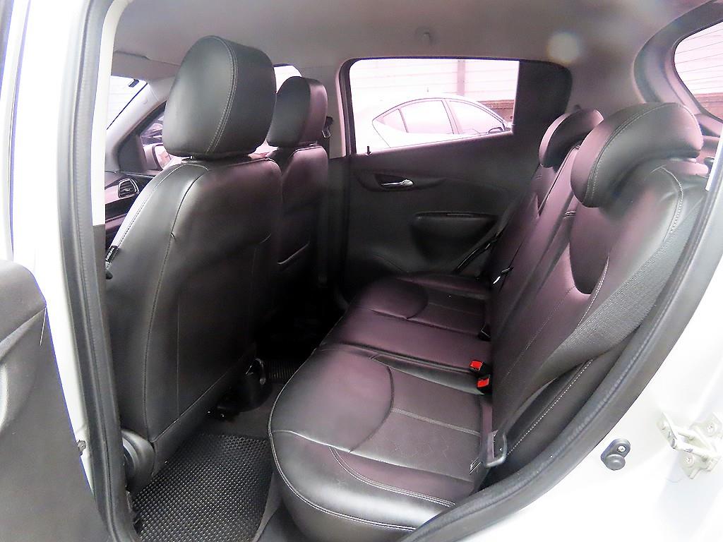 Chevrolet Spark - Vista 6