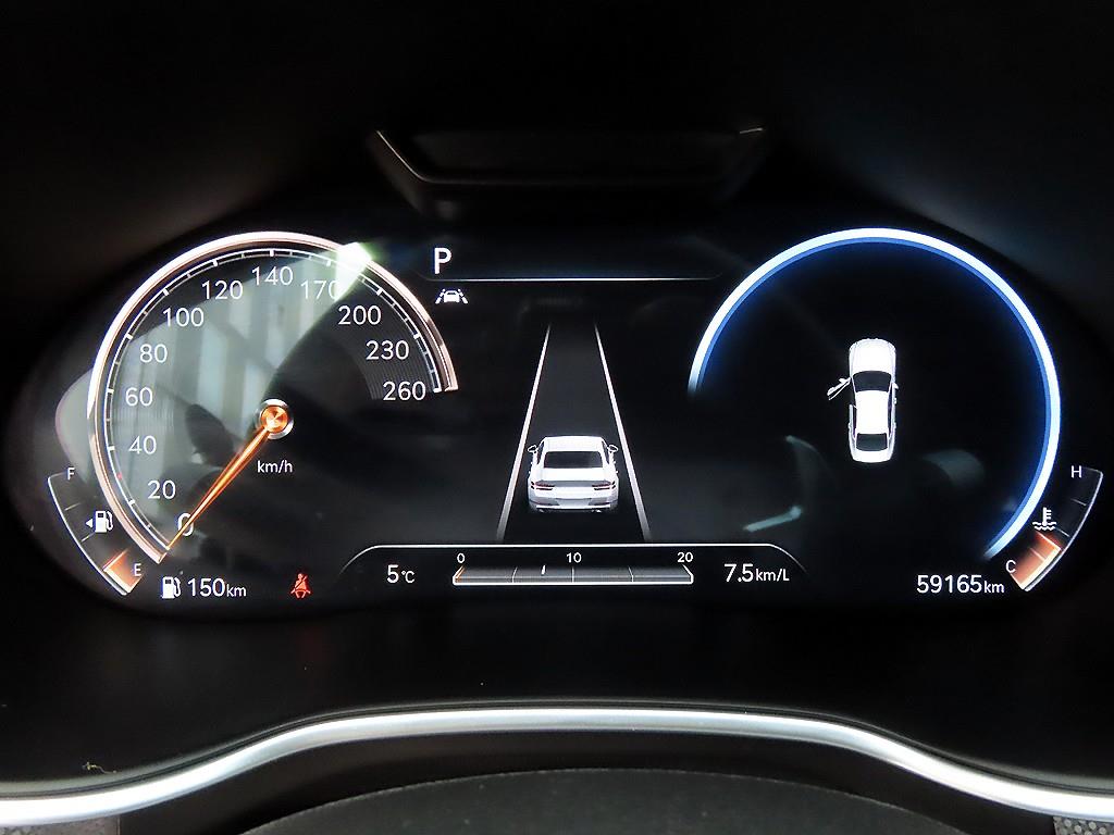 Genesis G80 - Vista 9