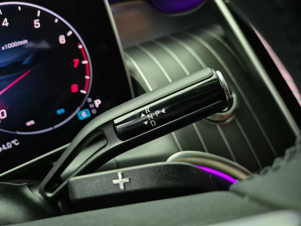 Mercedes Benz GLC Class - Vista 8