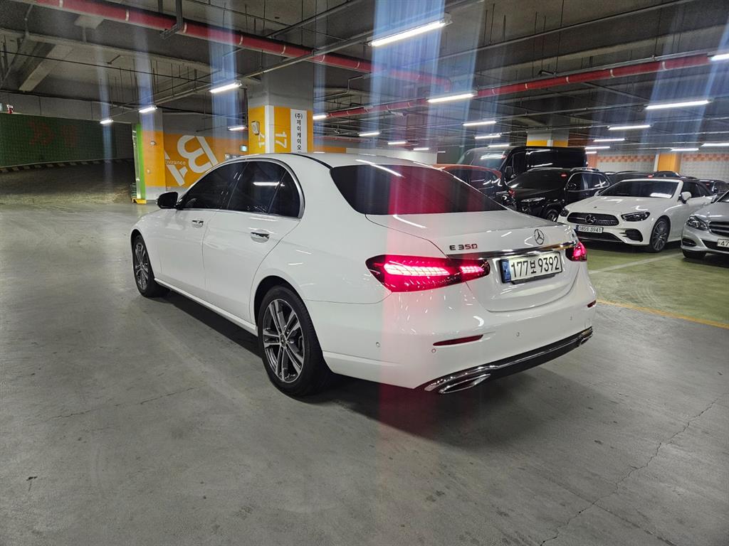 Mercedes Benz E class - Vista 6