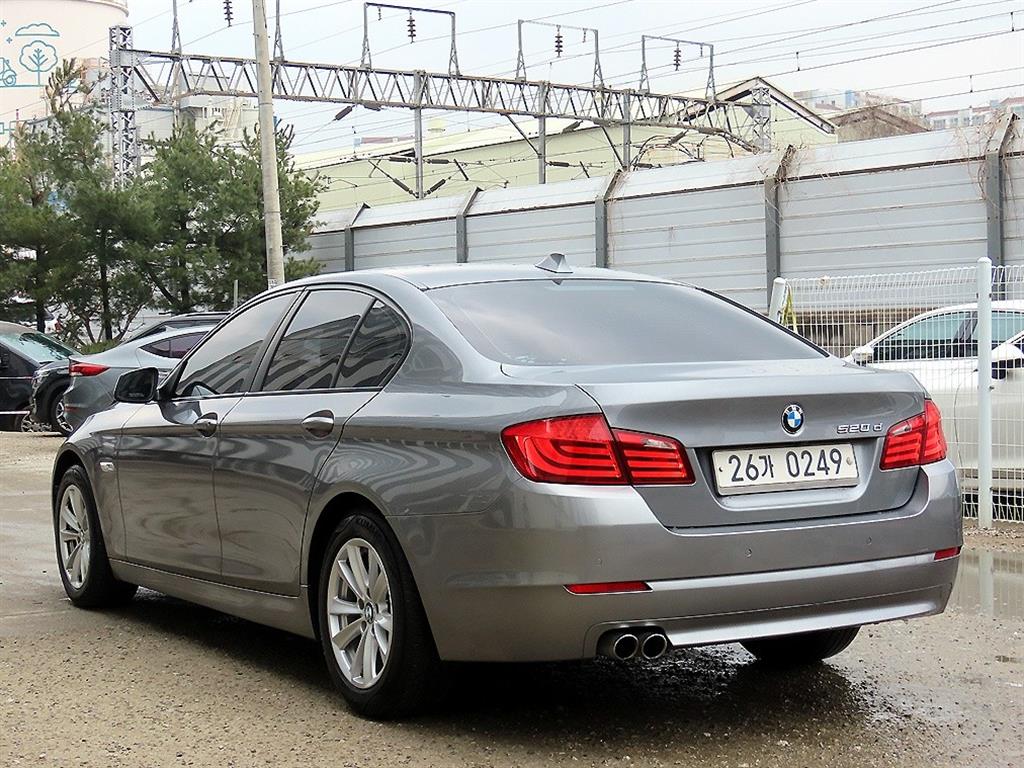 BMW 5 Series - Vista 3