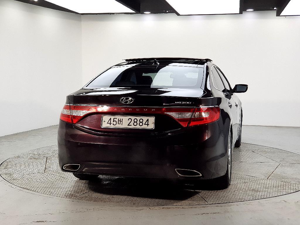 HYUNDAI Grandeur - Vista 3