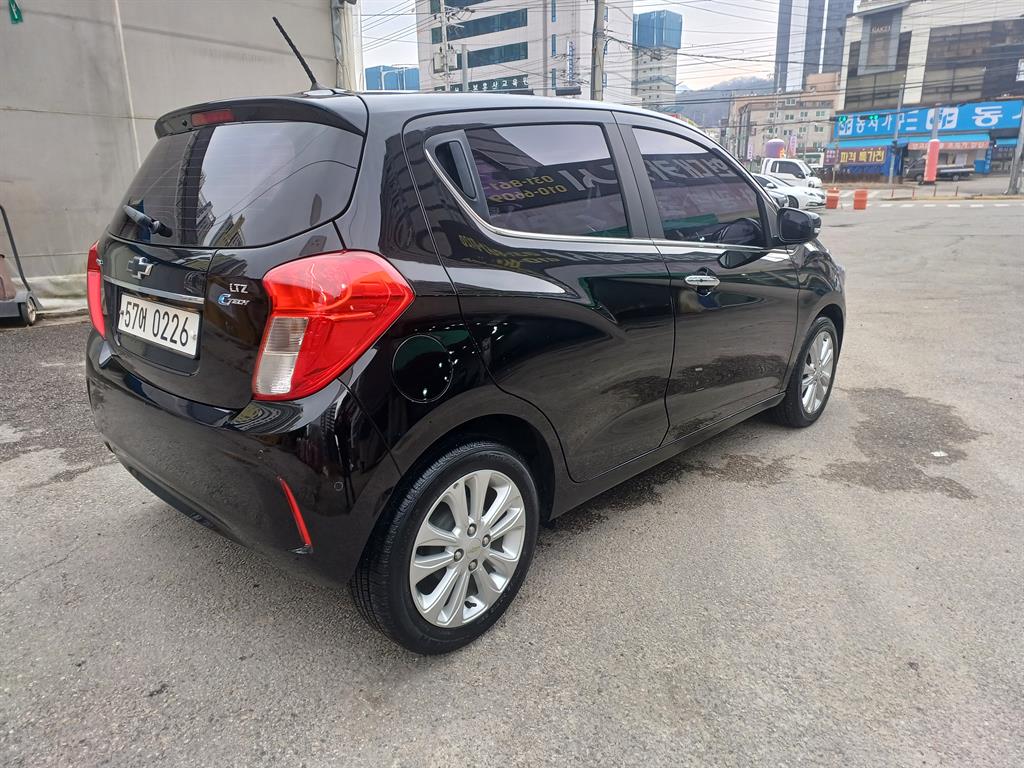 Chevrolet Spark - Vista 5