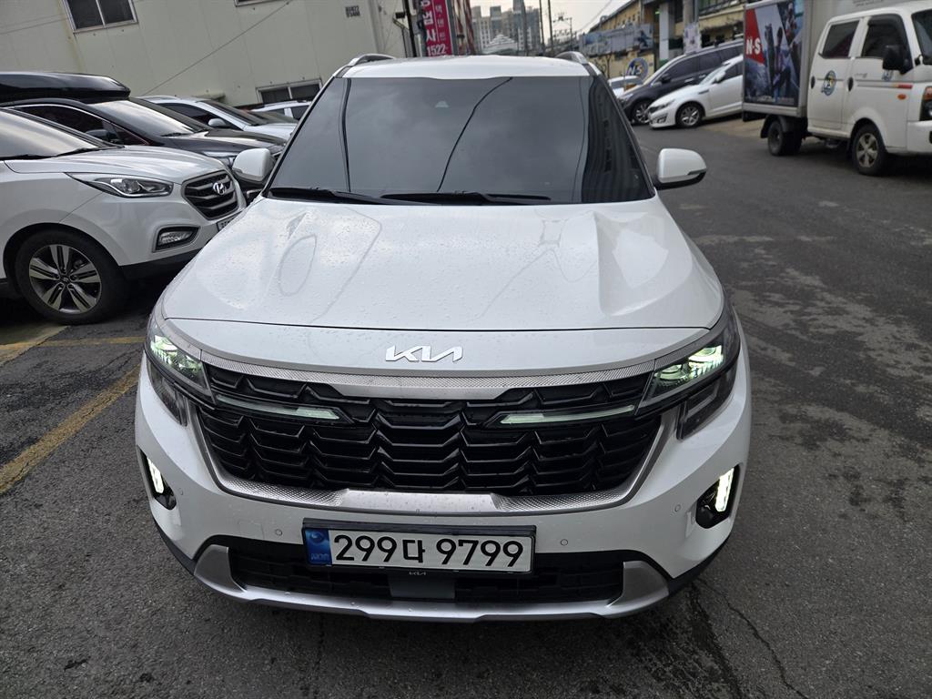 KIA Seltos 2023 Blanco - Importación desde Corea - HF Imports Iquique - Foto 1