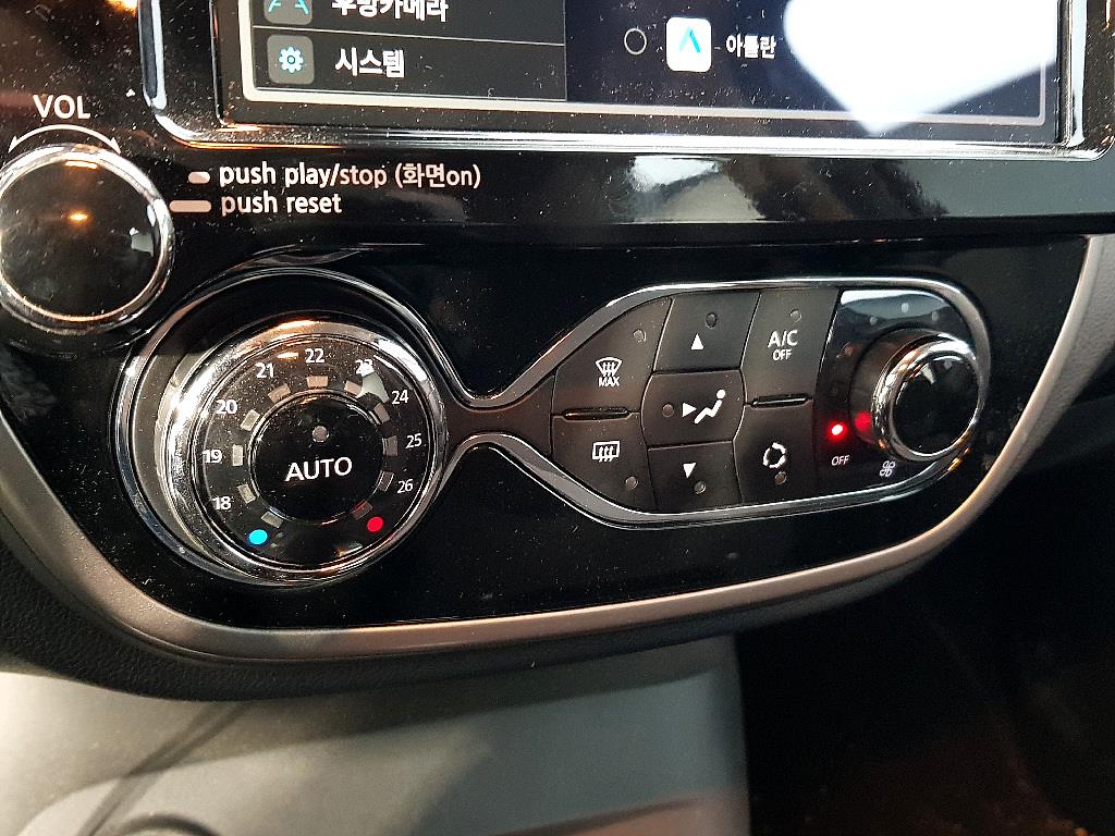 SAMSUNG QM3 - Vista 11