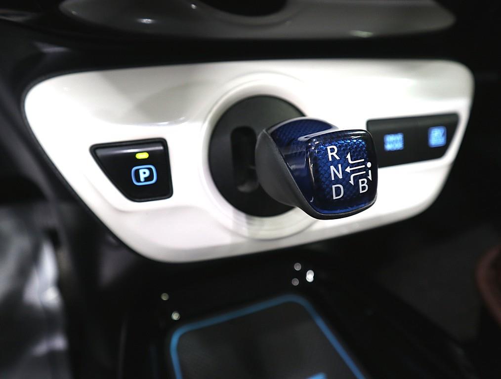 Toyota Prius 2017 Blanco - Importación desde Corea - HF Imports Iquique - Foto 14