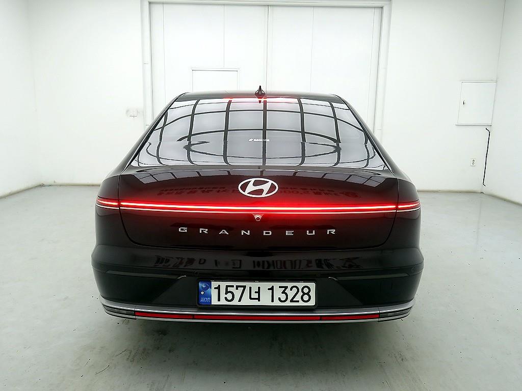 HYUNDAI Grandeur - Vista 3