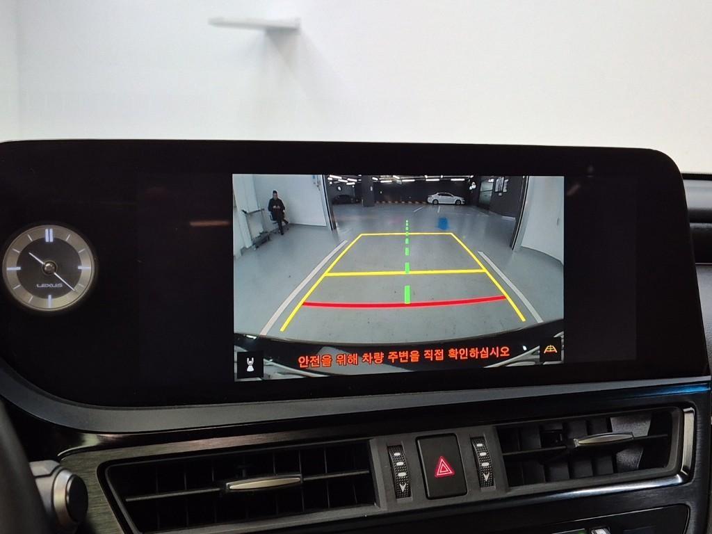 Lexus ES 2023 Negro - Importación desde Corea - HF Imports Iquique - Foto 15