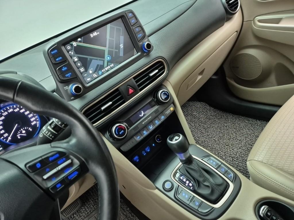 HYUNDAI Kona - Vista 11