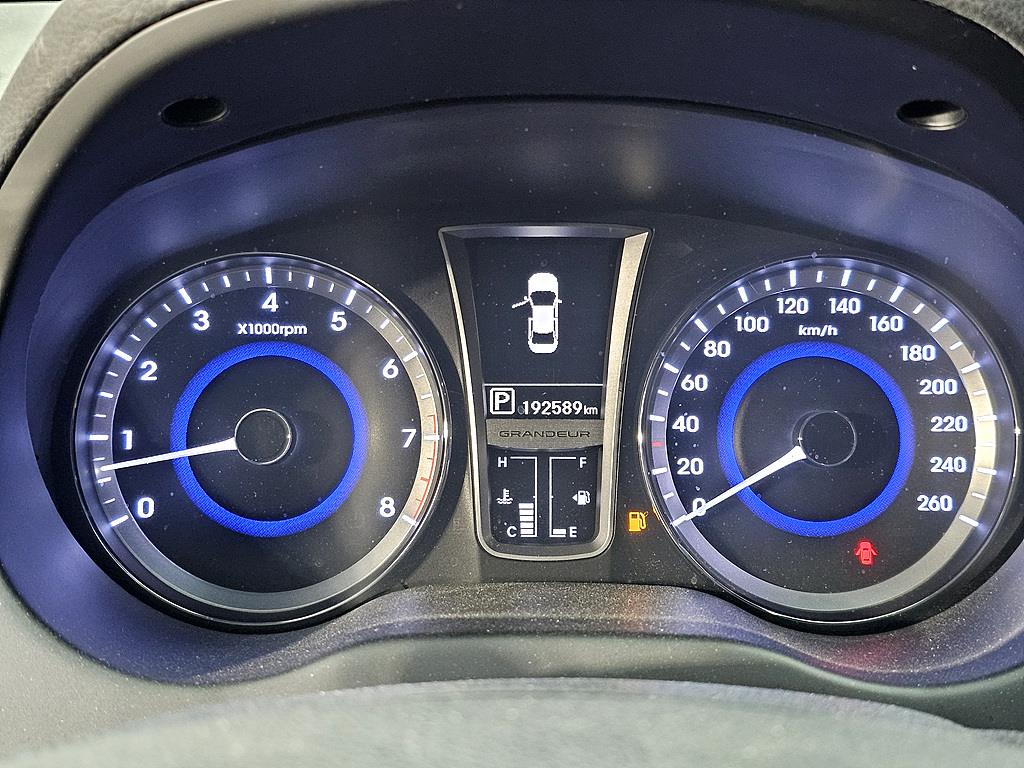 HYUNDAI Grandeur - Vista 7