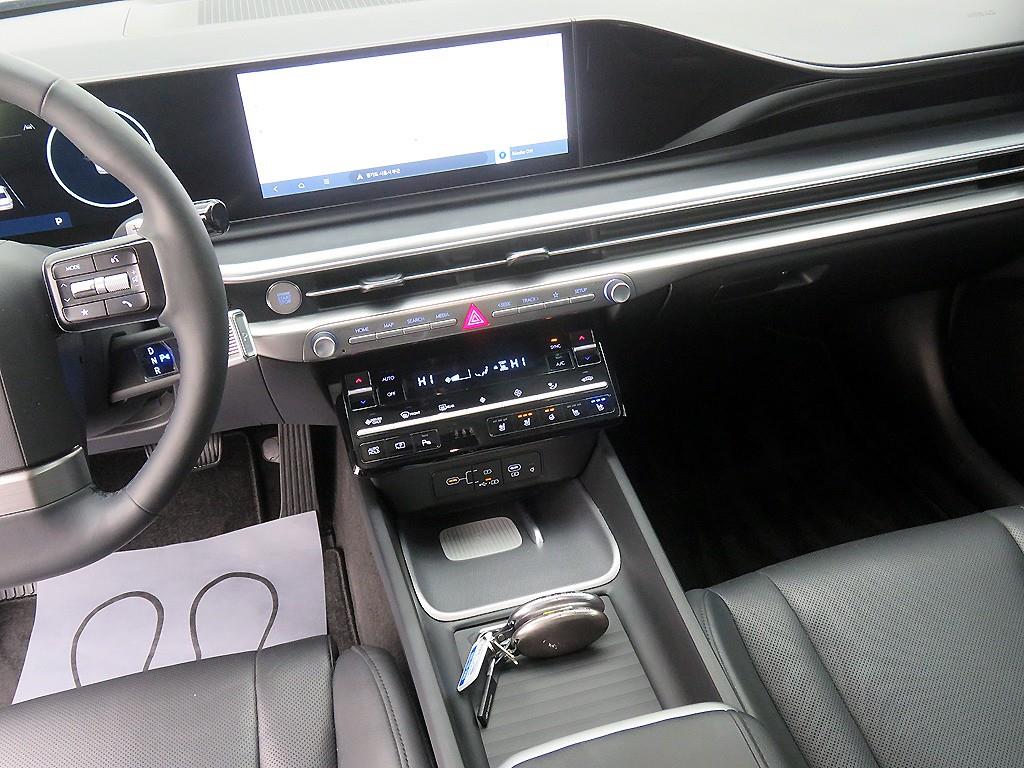 HYUNDAI Grandeur - Vista 11