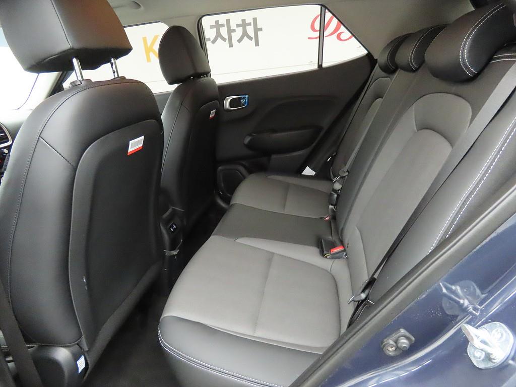 HYUNDAI Venue - Vista 6