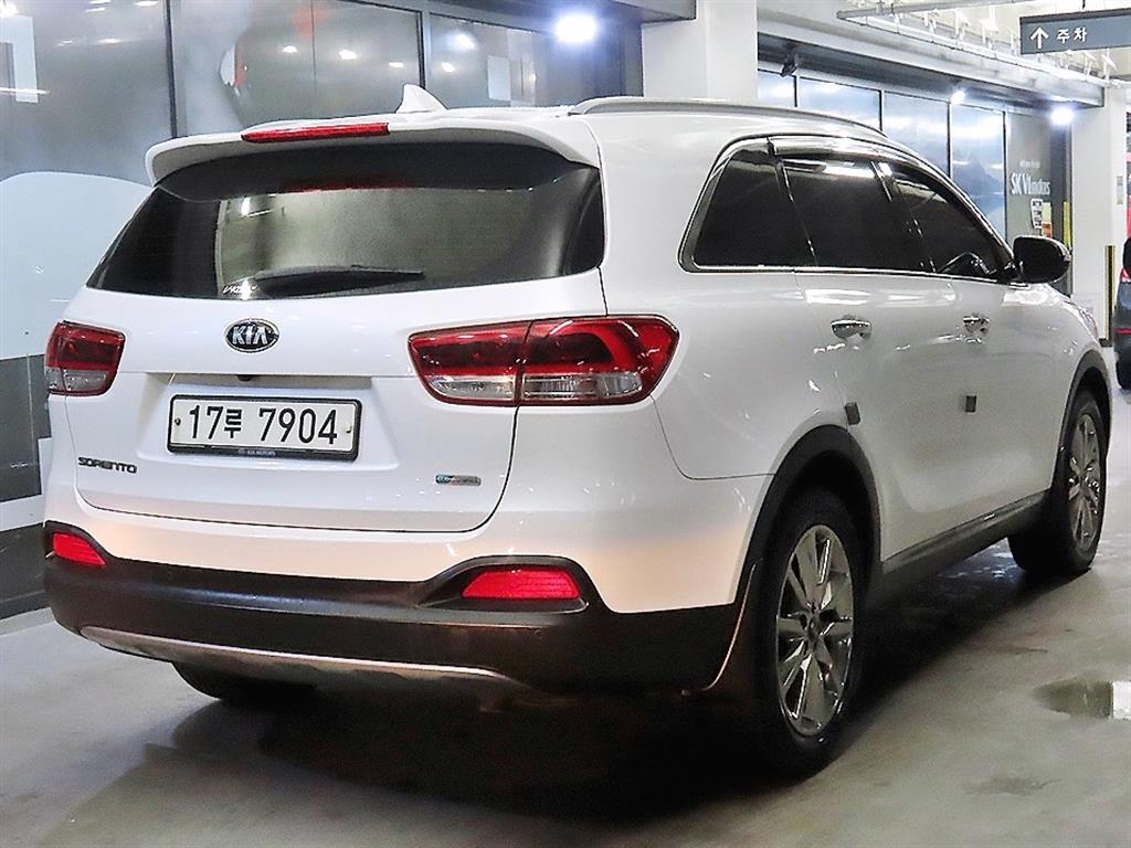 KIA Sorento - Vista 4