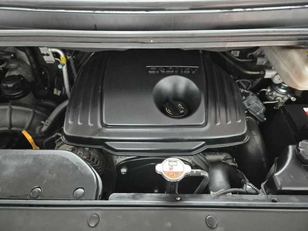 HYUNDAI Starex - Vista 5