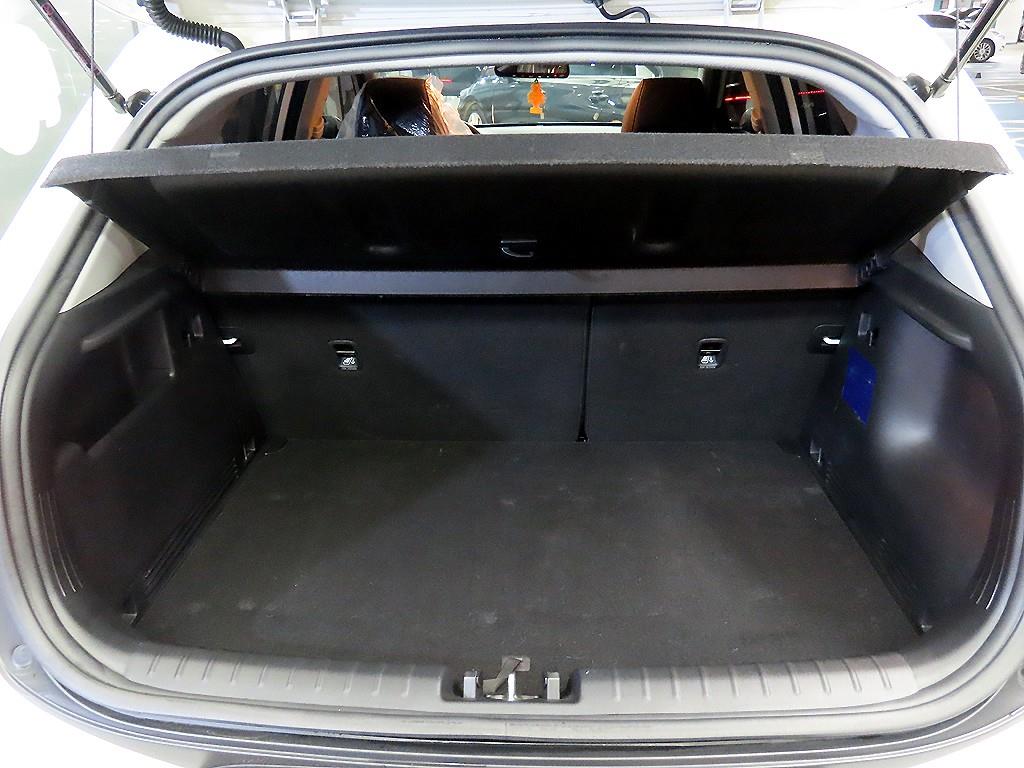 KIA Stonic 2020 Blanco - Importación desde Corea - HF Imports Iquique - Foto 18