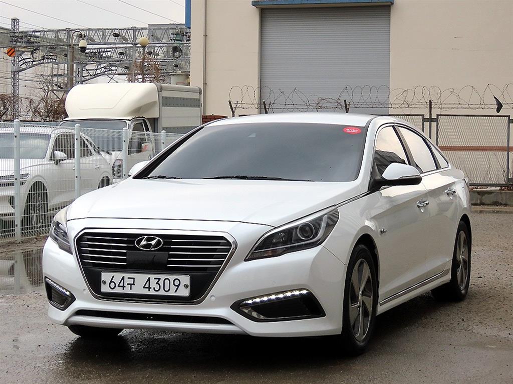 HYUNDAI Sonata - Vista 2