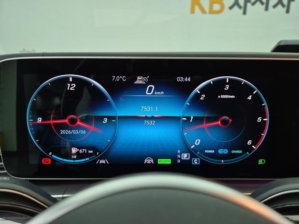 Mercedes Benz GLE Class - Vista 7