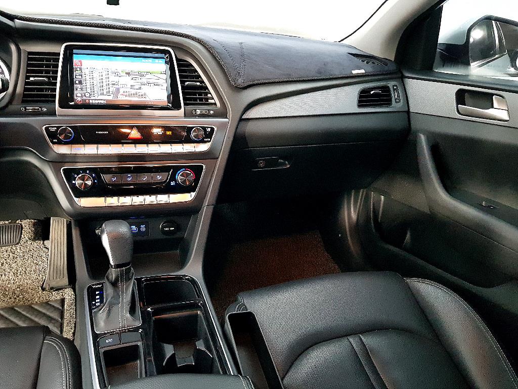 HYUNDAI Sonata - Vista 10