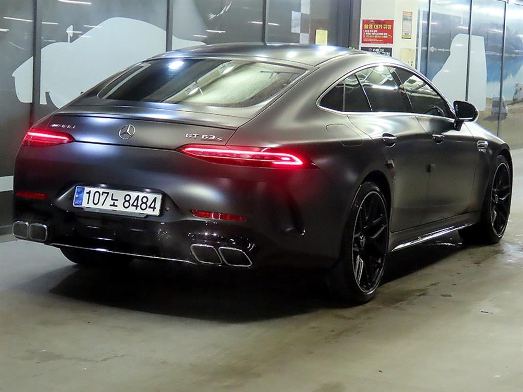 Mercedes Benz AMG GT - Vista 4