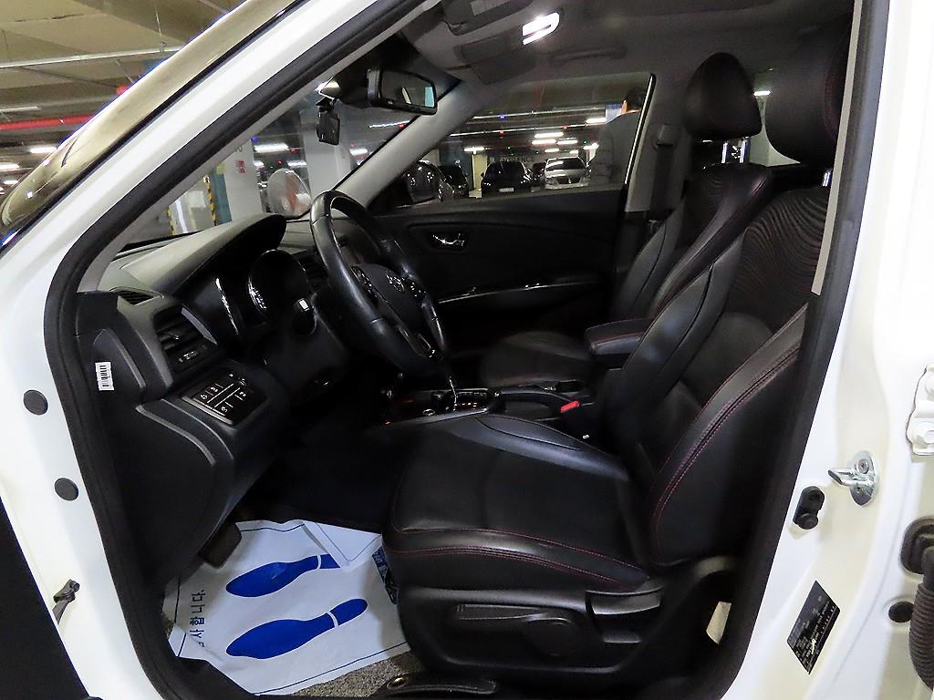 Ssangyong Tivoli - Vista 6