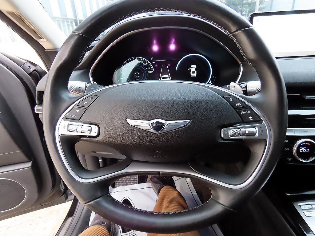 Genesis G80 - Vista 8