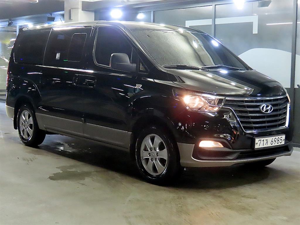 HYUNDAI Starex 2019 Negro - Importación desde Corea - HF Imports Iquique - Foto 1