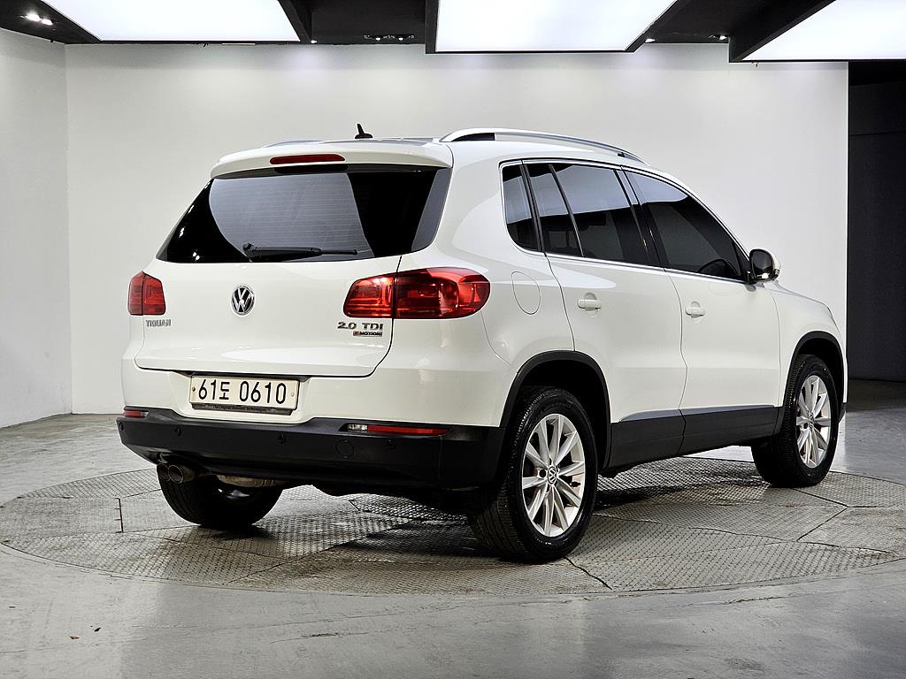 Volkswagen Tiguan - Vista 4
