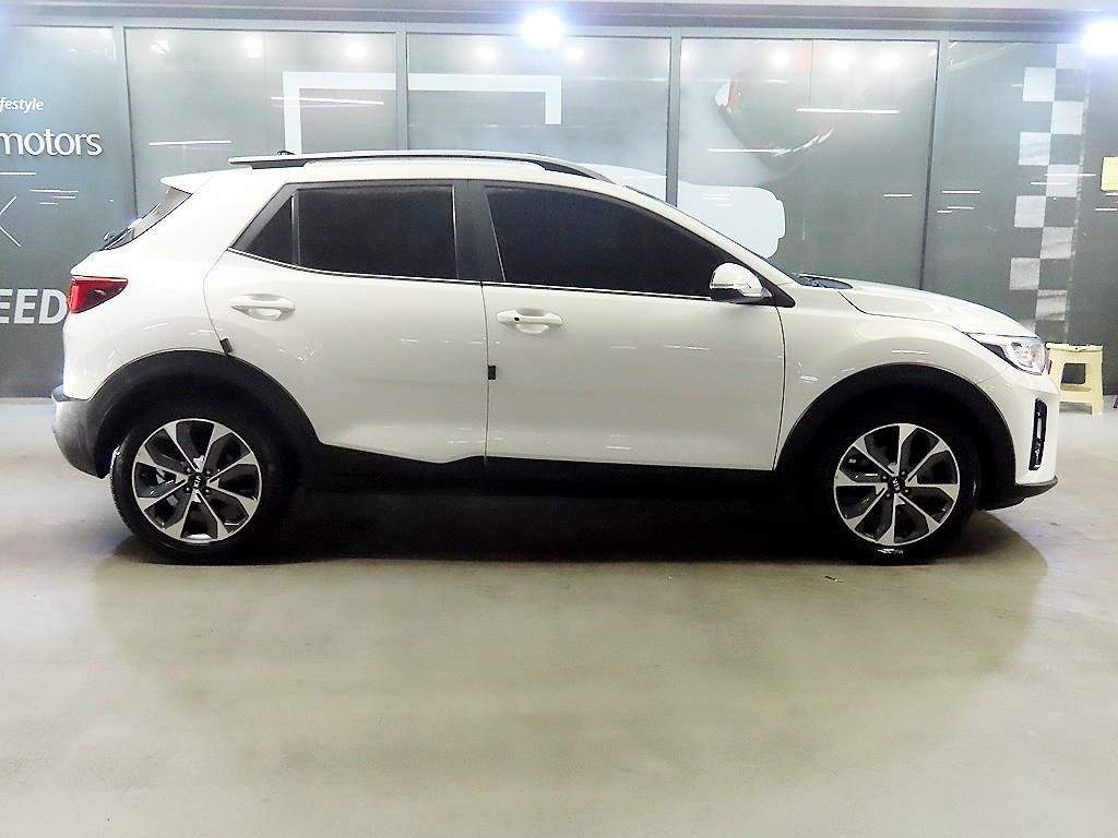KIA Stonic - Vista 3