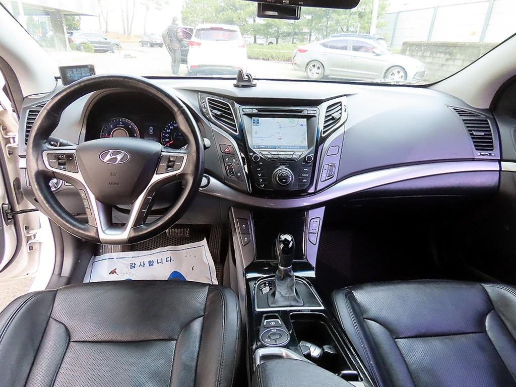 HYUNDAI i40 - Vista 7