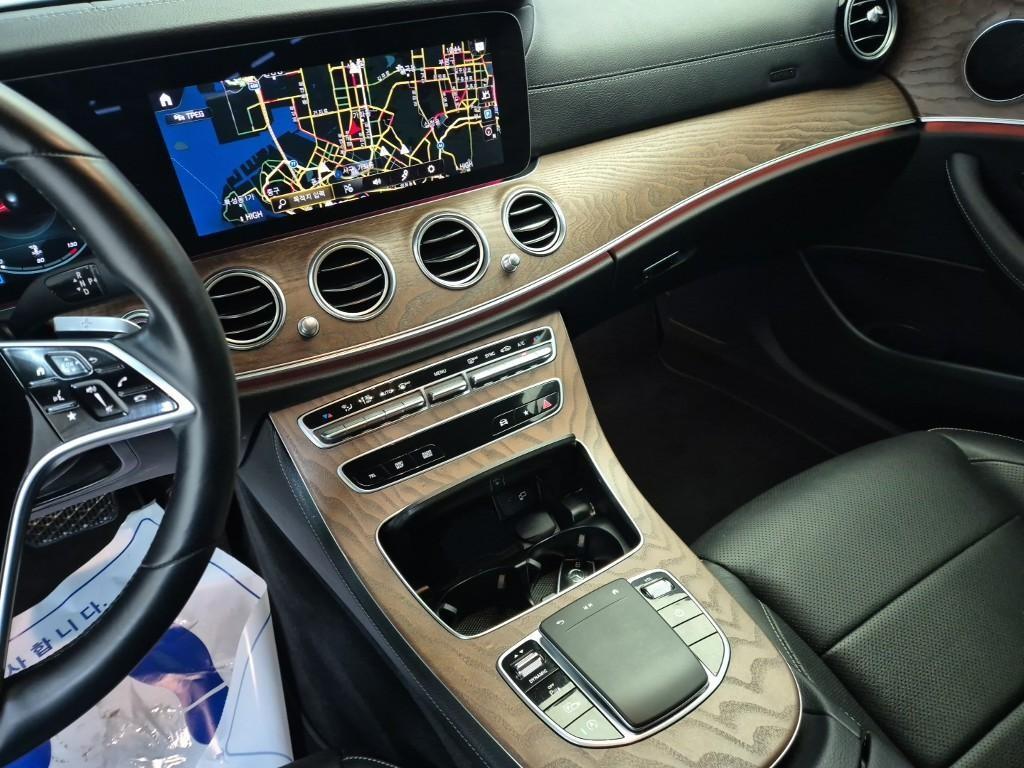 Mercedes Benz E class 2022 Gris - Importación desde Corea - HF Imports Iquique - Foto 18