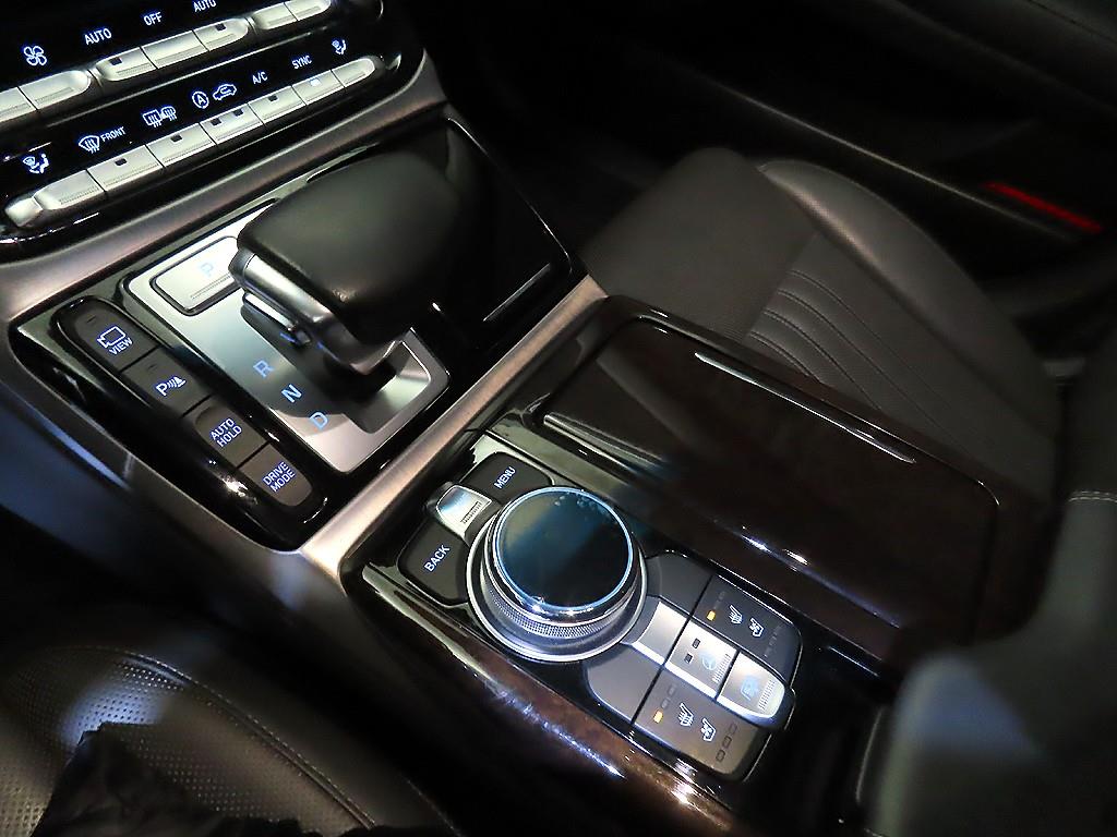 Genesis EQ900 - Vista 12